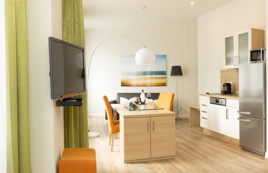 Apartmenthotel Kaiser Karl Бон Екстериор снимка