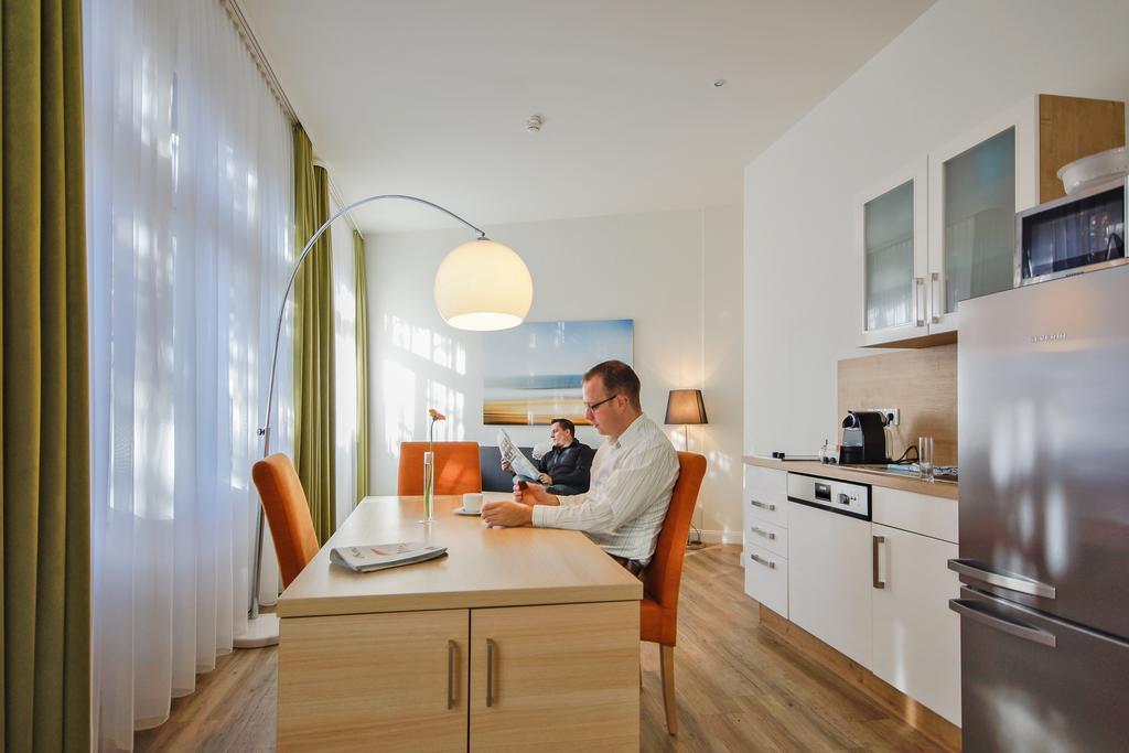 Apartmenthotel Kaiser Karl Бон Екстериор снимка